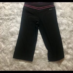 Nike - Dri-Fit Cropped Workout Gear